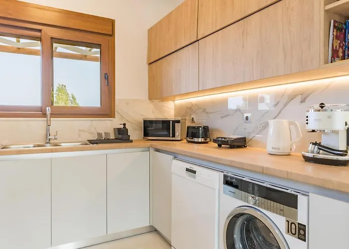 Santa Maria Private Pool & Sea View 빌라 아판토우