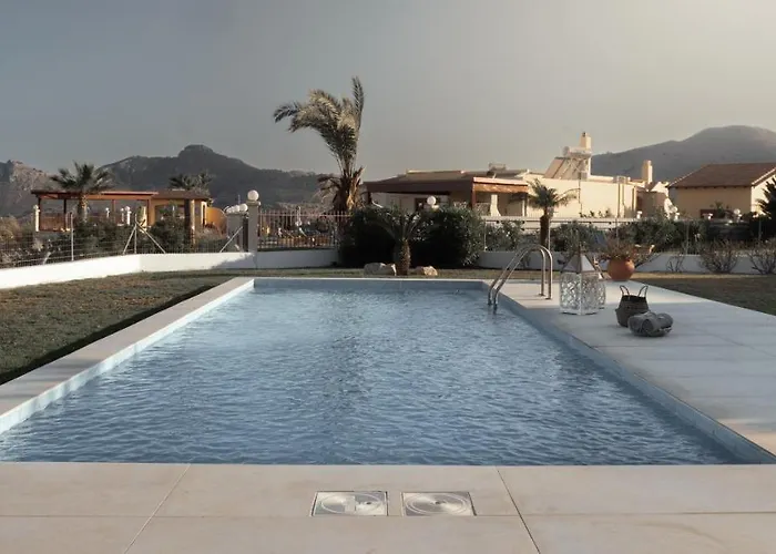 Santa Maria With Private Pool And Sea View فيلة أفانتو